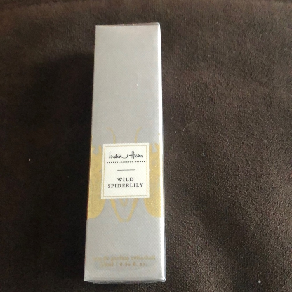 India Hicks wild spiderlily rollerball